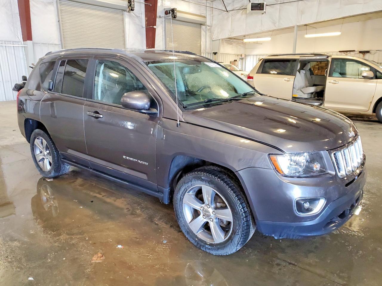 2016 Jeep Compass Latitude - Фото 4