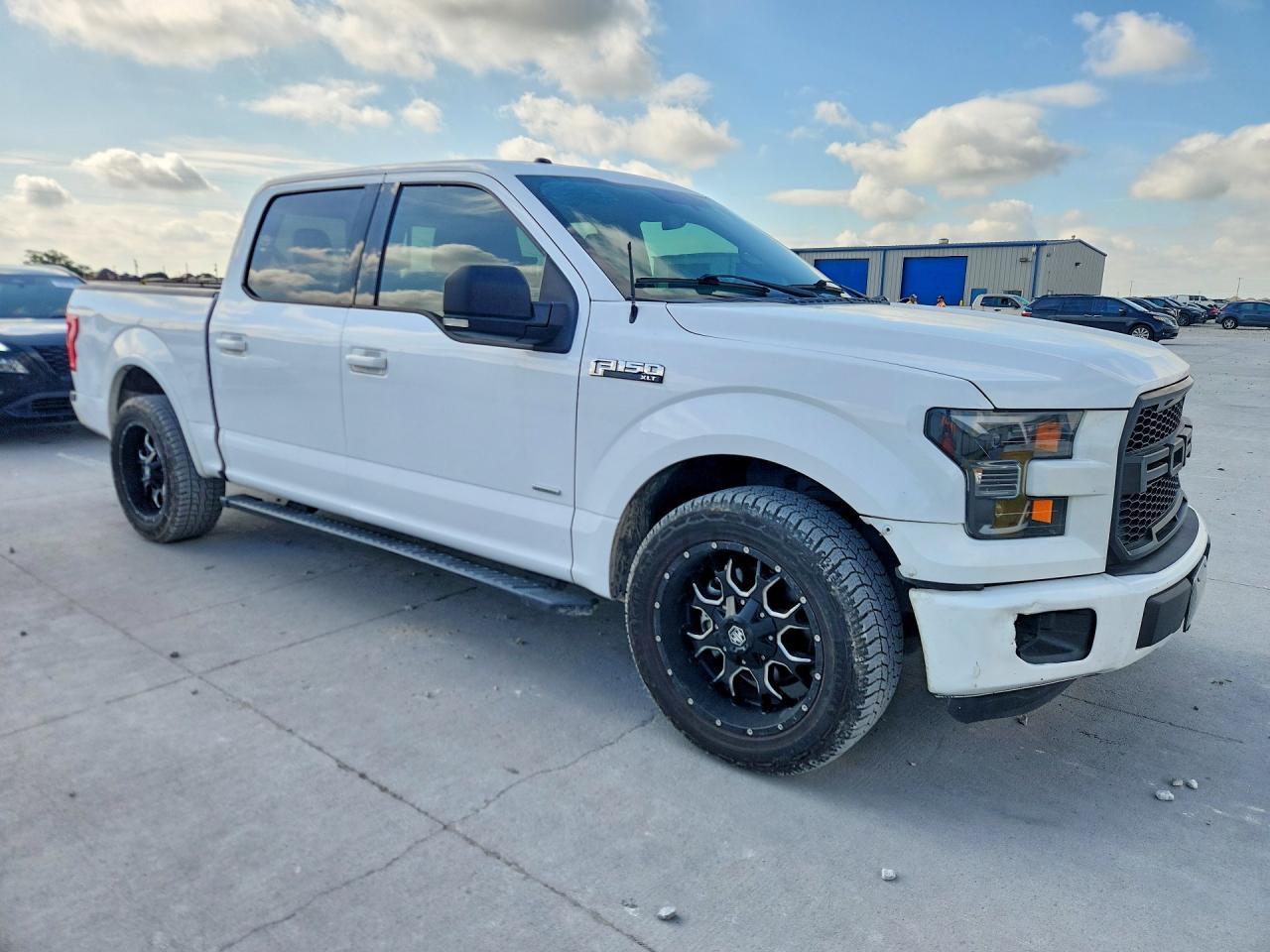 2015 Ford F150 Supercrew - Image 4