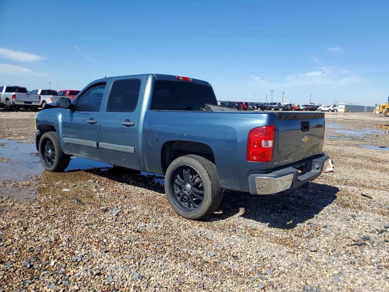 2008 Chevrolet Silverado C1500 - Фото 2