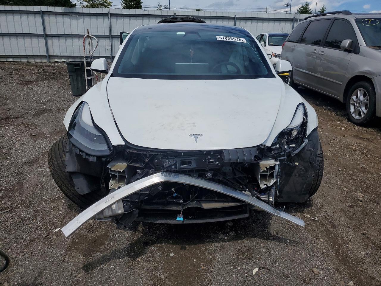 2021 Tesla Model 3 - Image 5