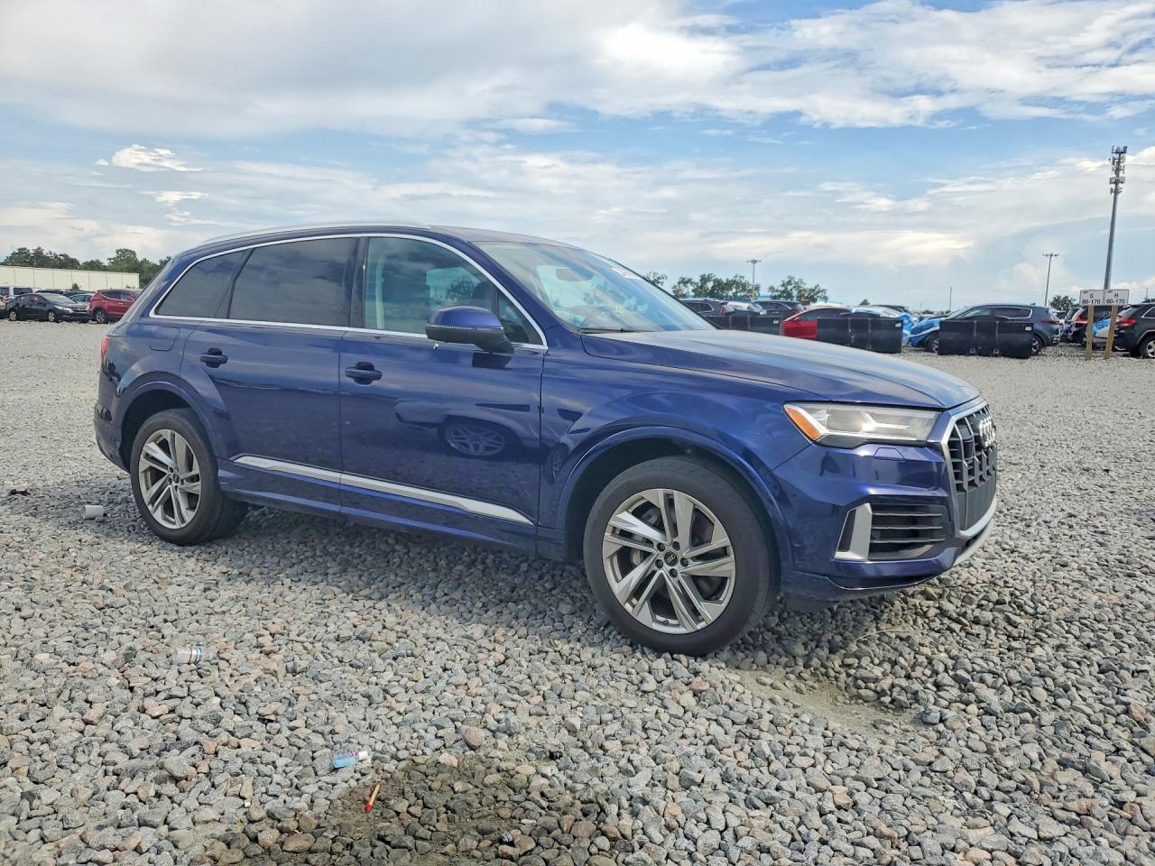 2022 Audi Q7 Premium Plus - Image 4