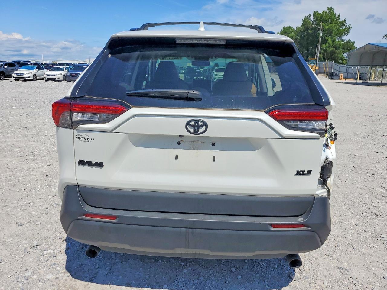 2024 Toyota Rav4 Xle Premium - Image 6