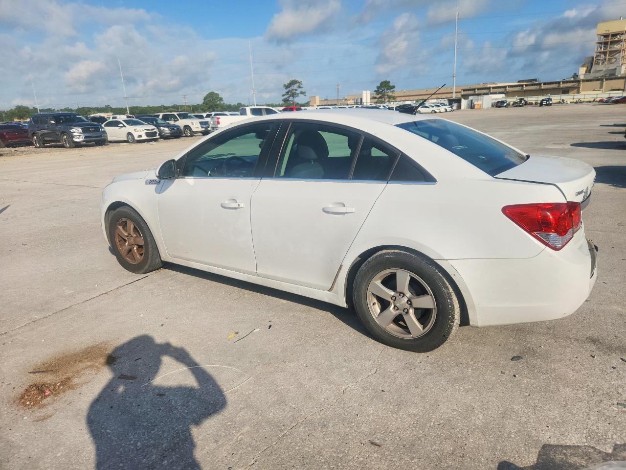 2013 Chevrolet Cruze Lt - Image 2