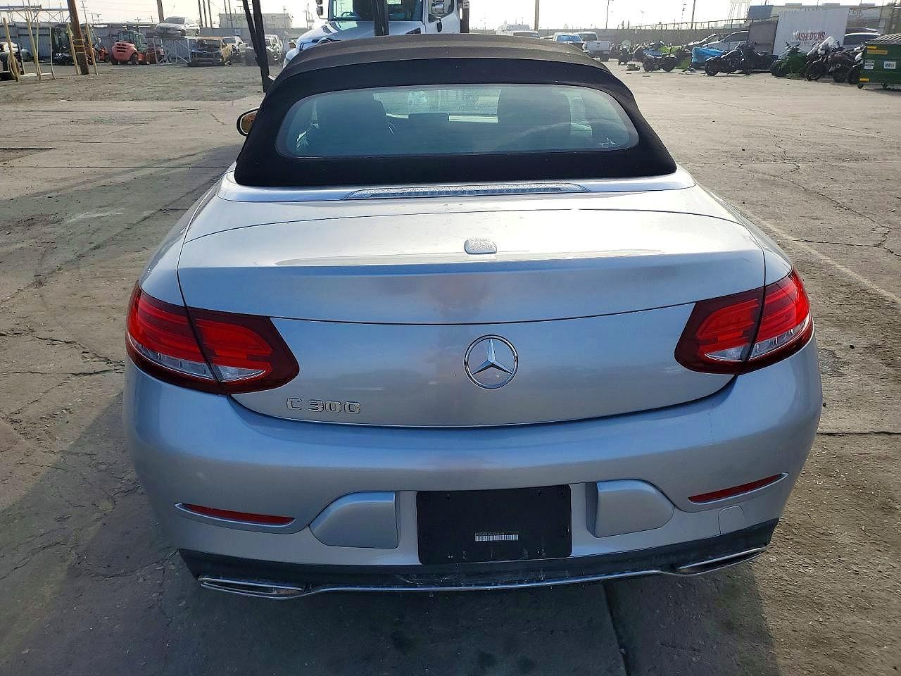2017 Mercedes-Benz C 300 - Фото 6