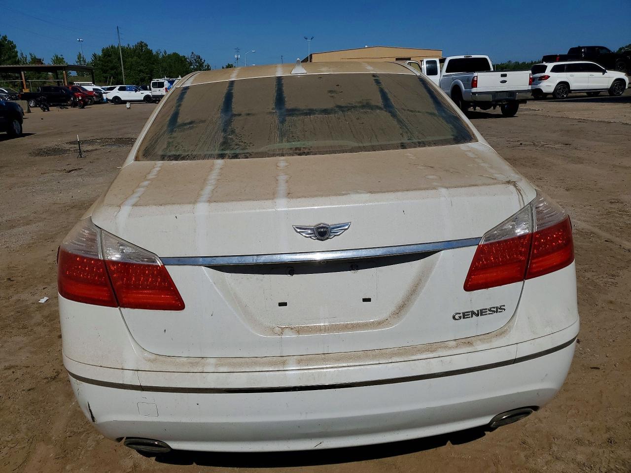 2011 Hyundai Genesis 3.8L - Фото 6