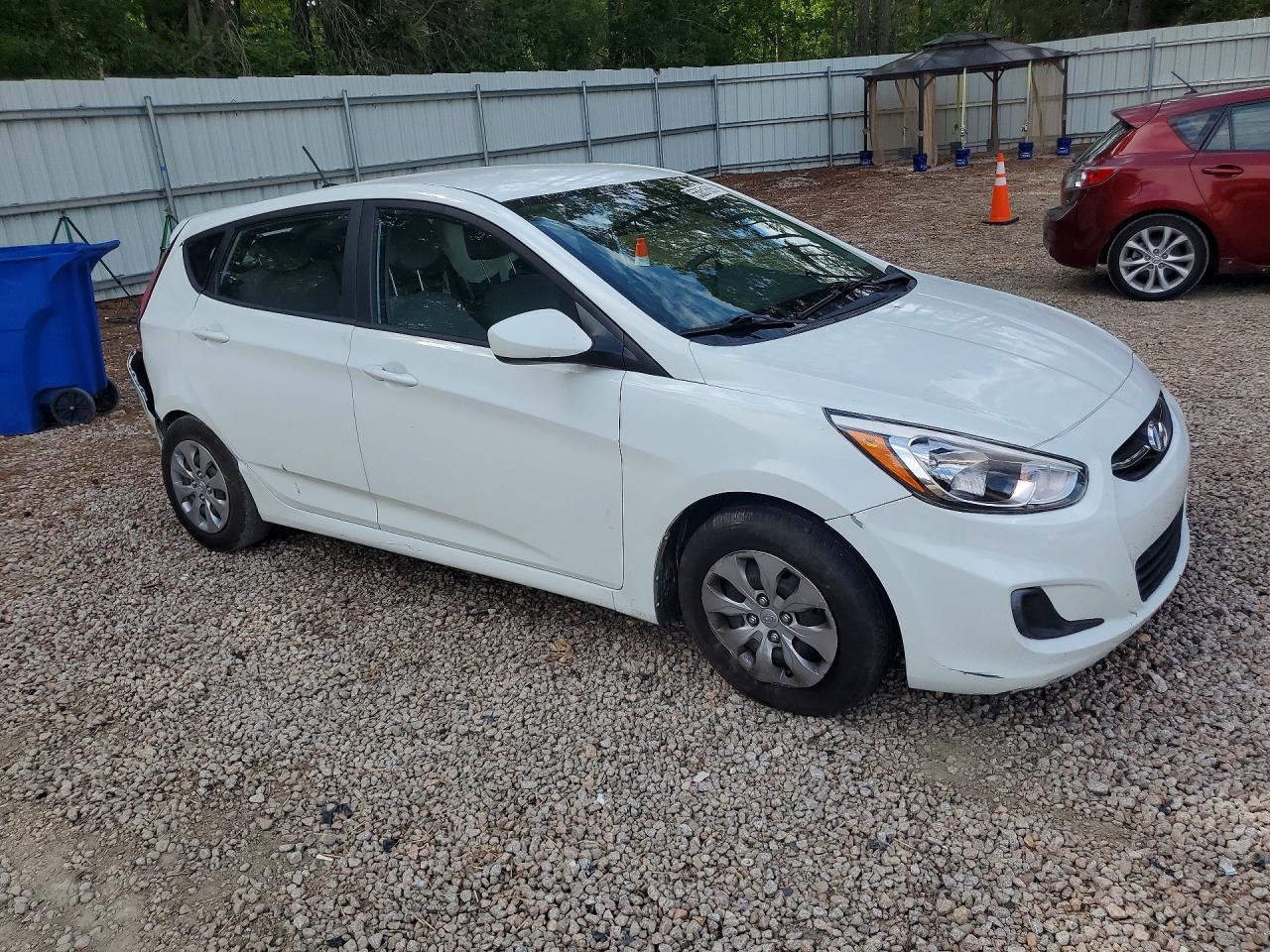 2017 Hyundai Accent Se - Фото 4