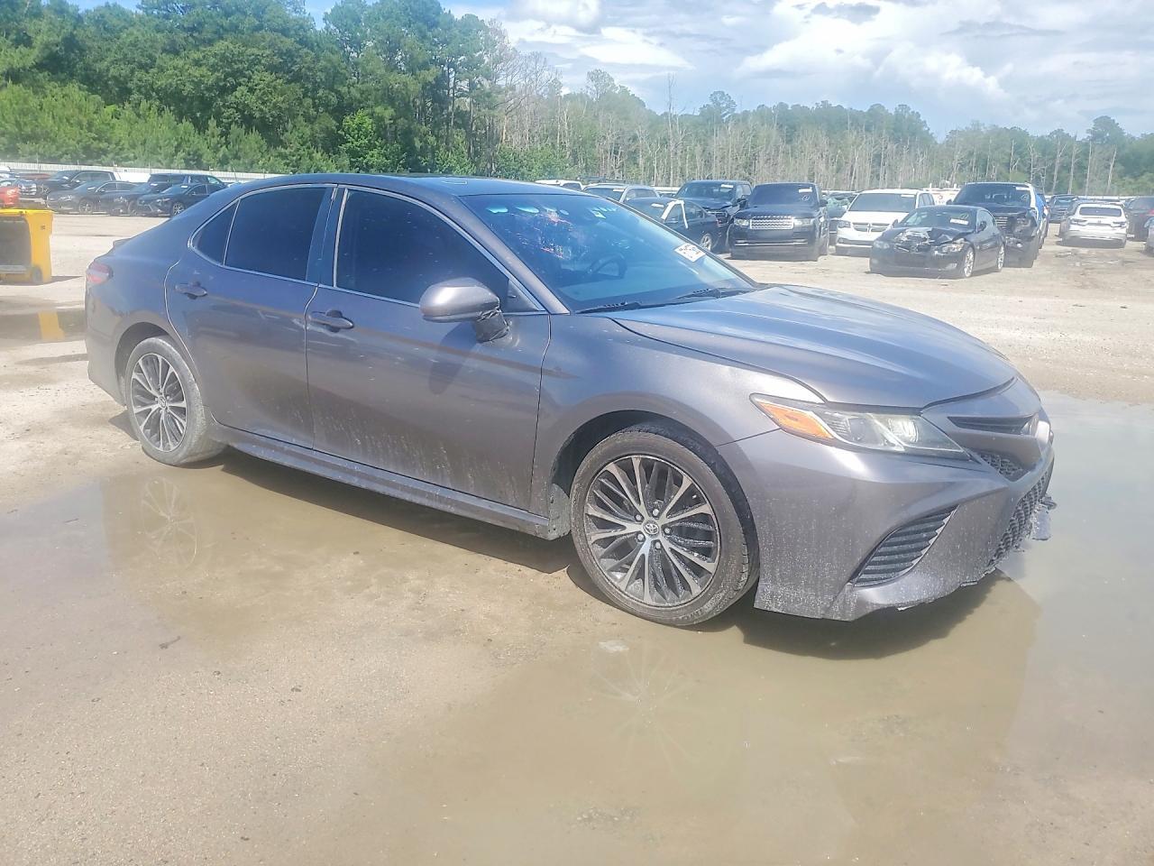 2018 Toyota Camry Se - Фото 4