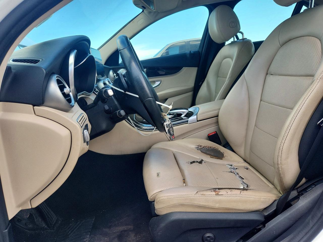 2016 Mercedes-Benz C 300 4Matic - Image 7