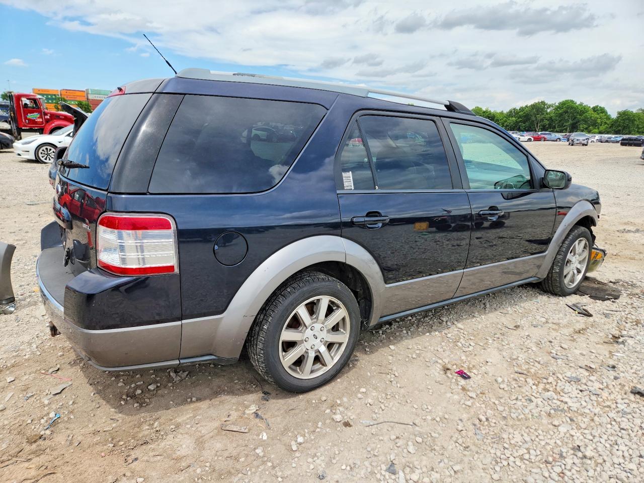 2008 Ford Taurus X Sel - Image 3