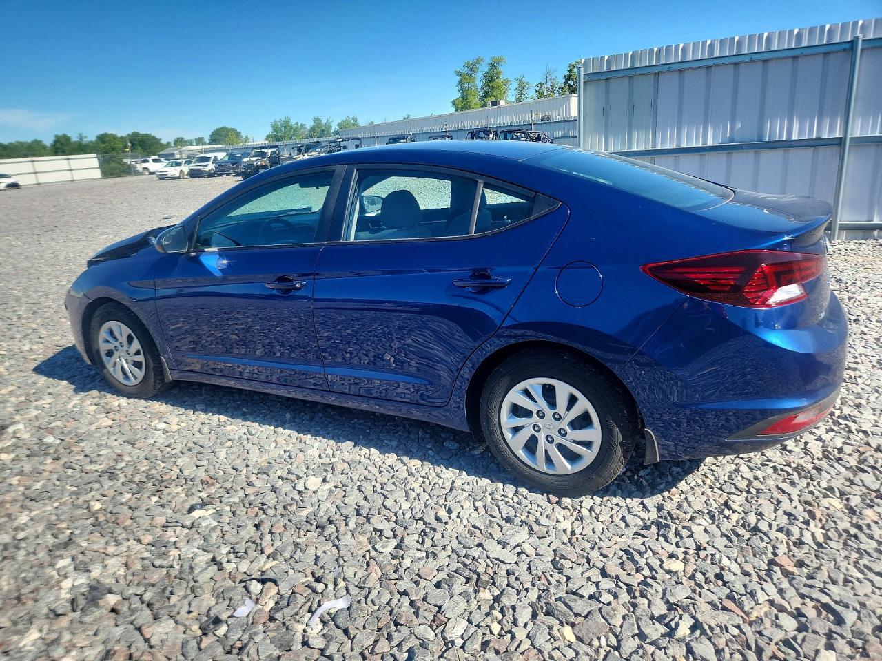 2020 Hyundai Elantra Se - Фото 2