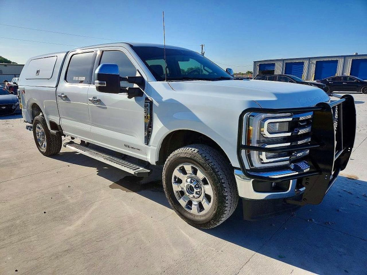 2025 Ford F250 Super Duty - Фото 4