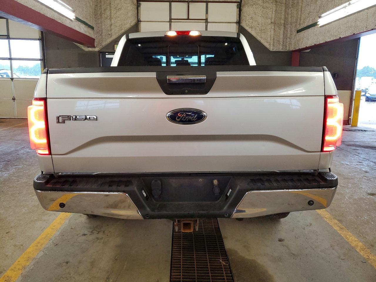 2015 Ford F150 Supercrew - Image 6