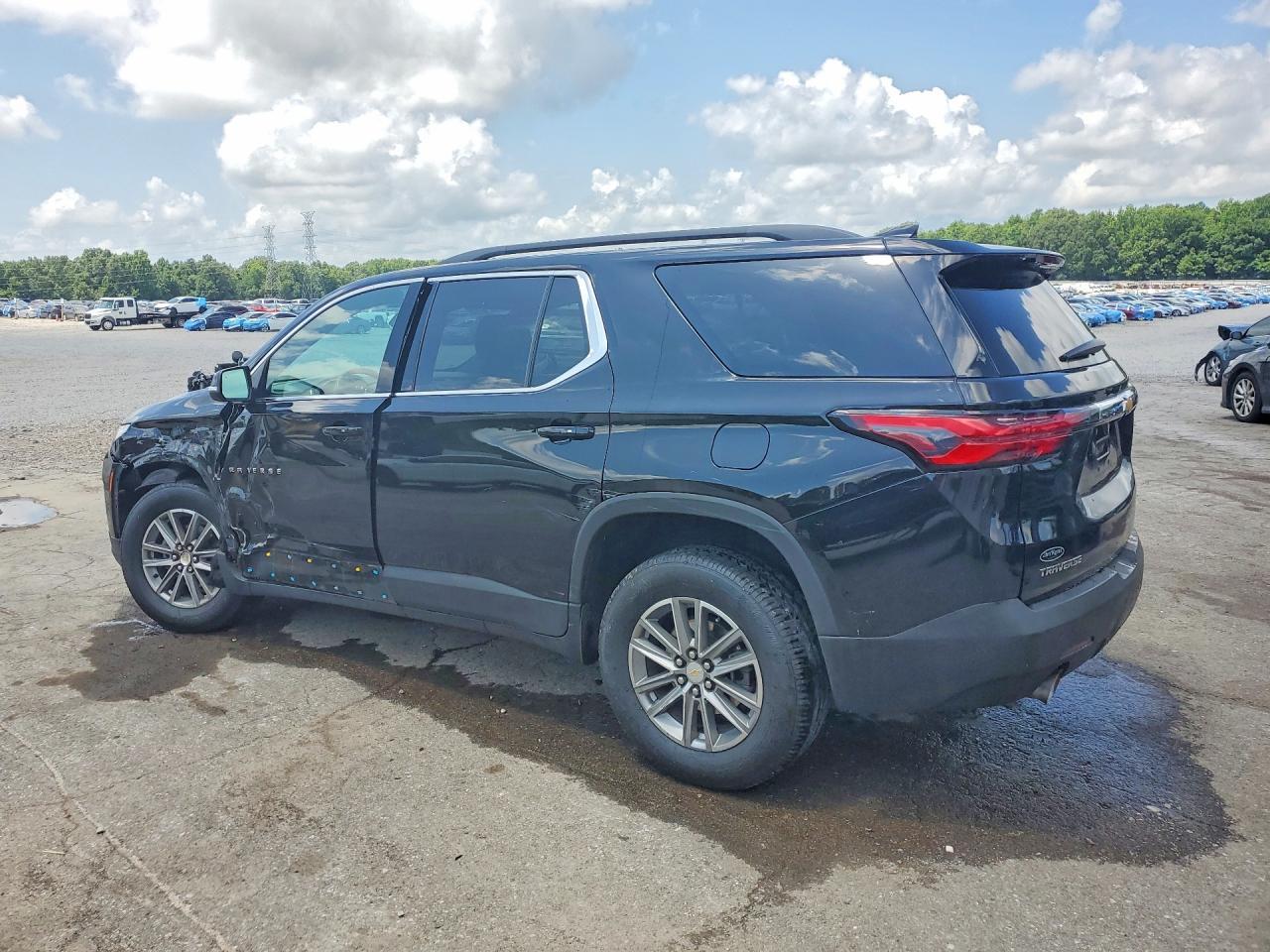 2023 Chevrolet Traverse Lt - Фото 2