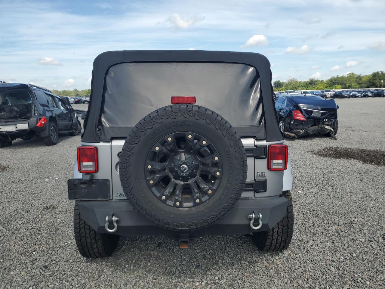 2016 Jeep Wrangler Unlimited Sahara - Фото 6