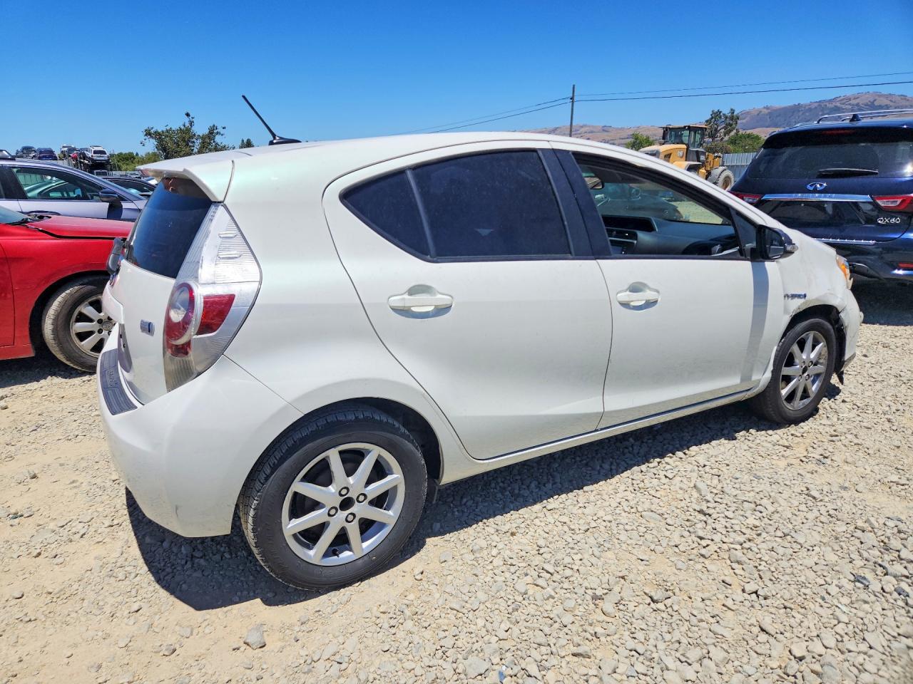 2013 Toyota Prius C Three - Фото 3
