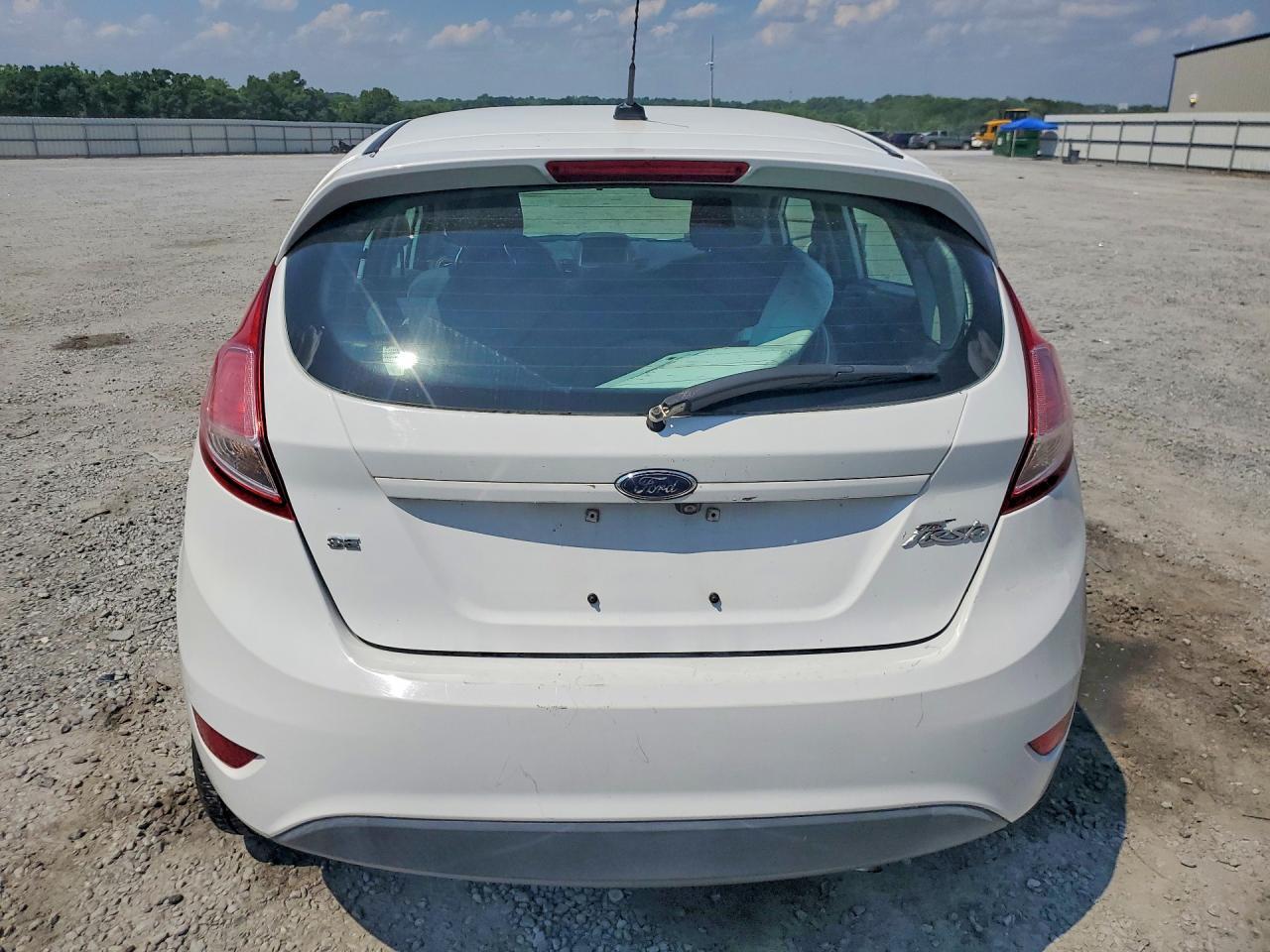 2019 Ford Fiesta Se - Фото 6