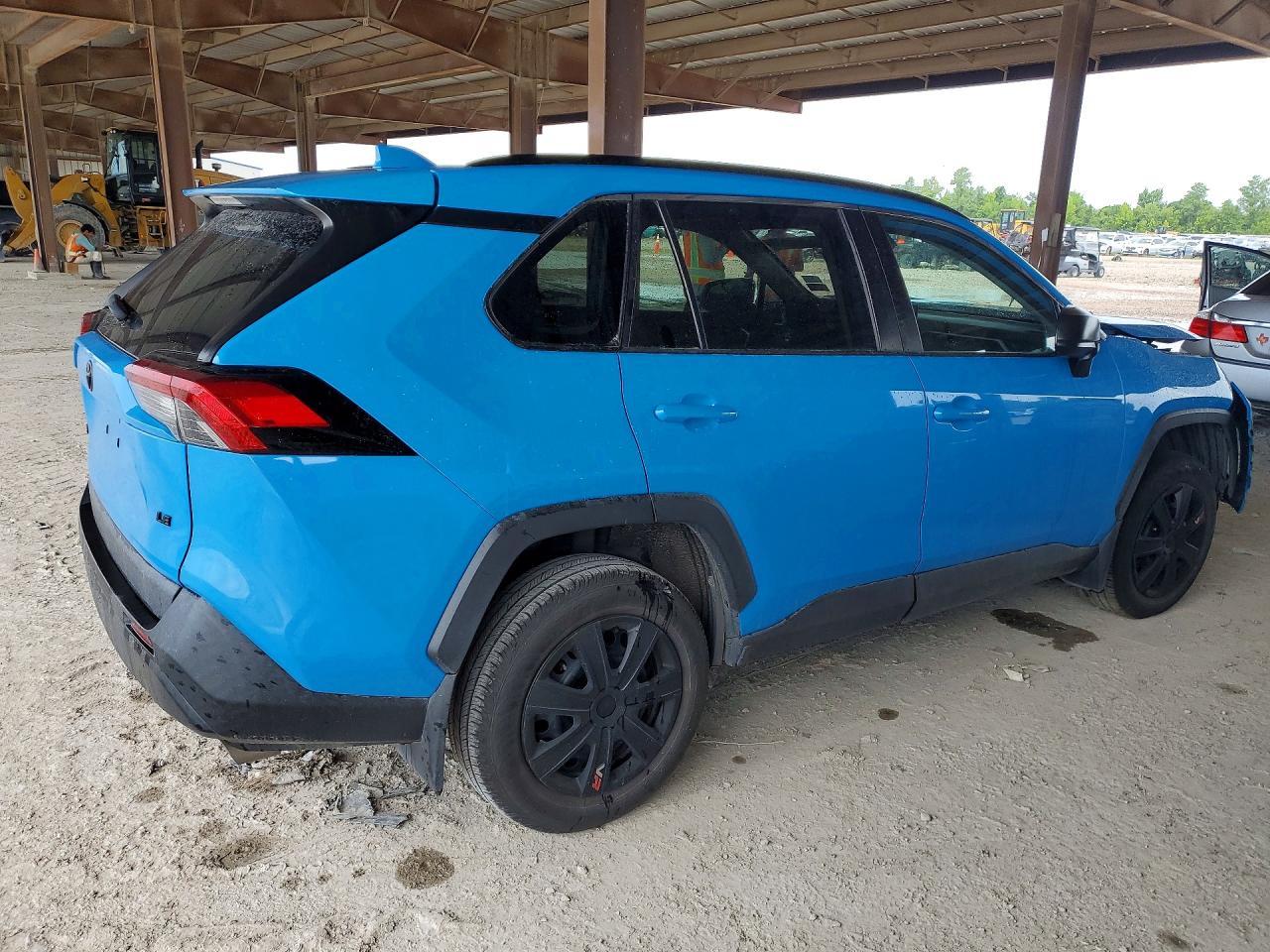 2019 Toyota Rav4 Le - Image 3