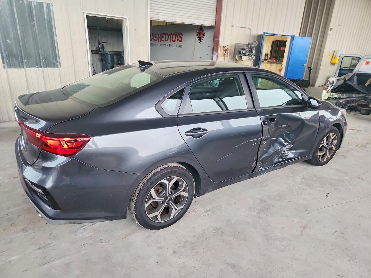 2019 Kia Forte Lxs - Image 3