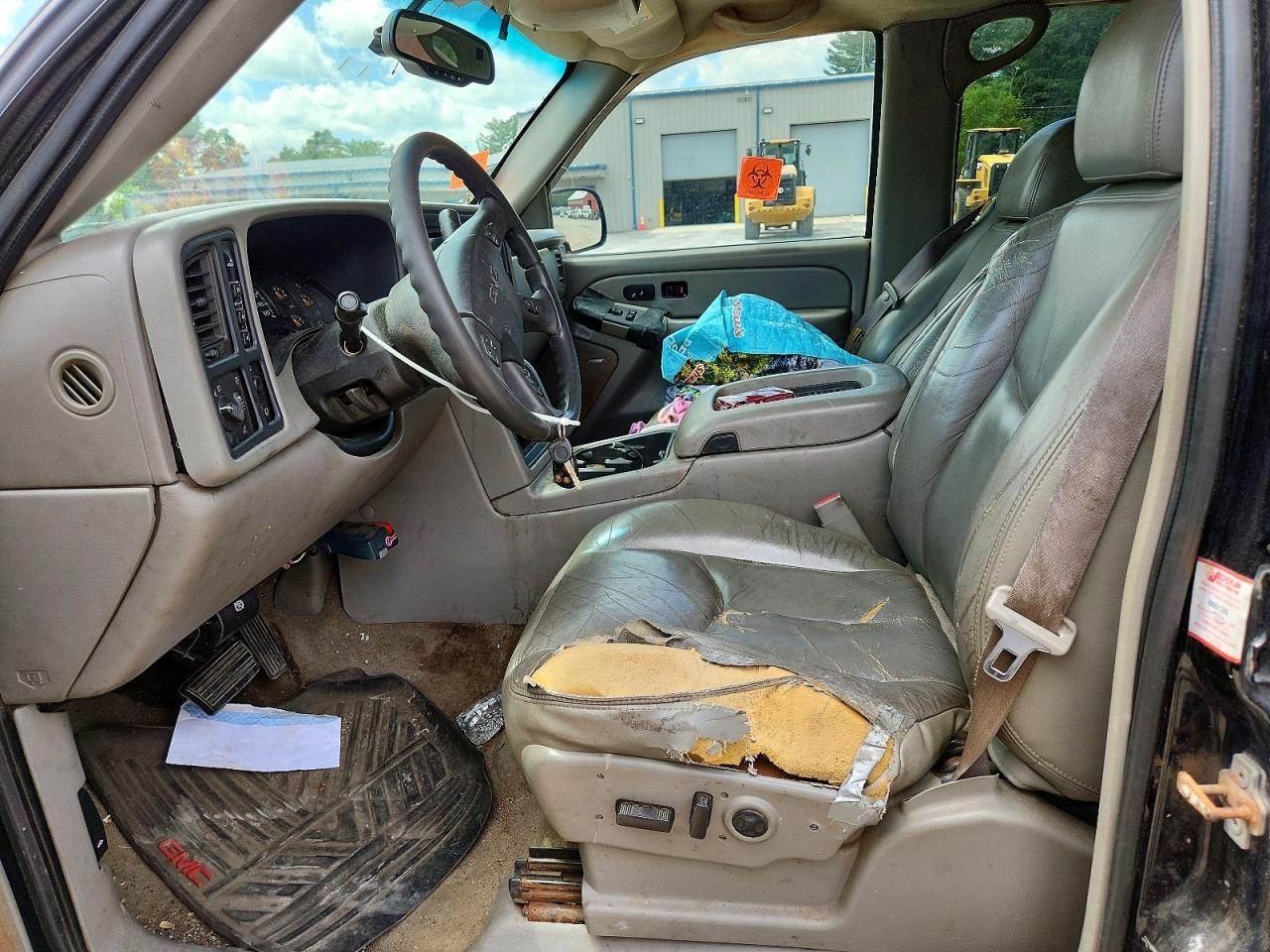 2005 GMC Sierra K2500 Heavy Duty - Image 7