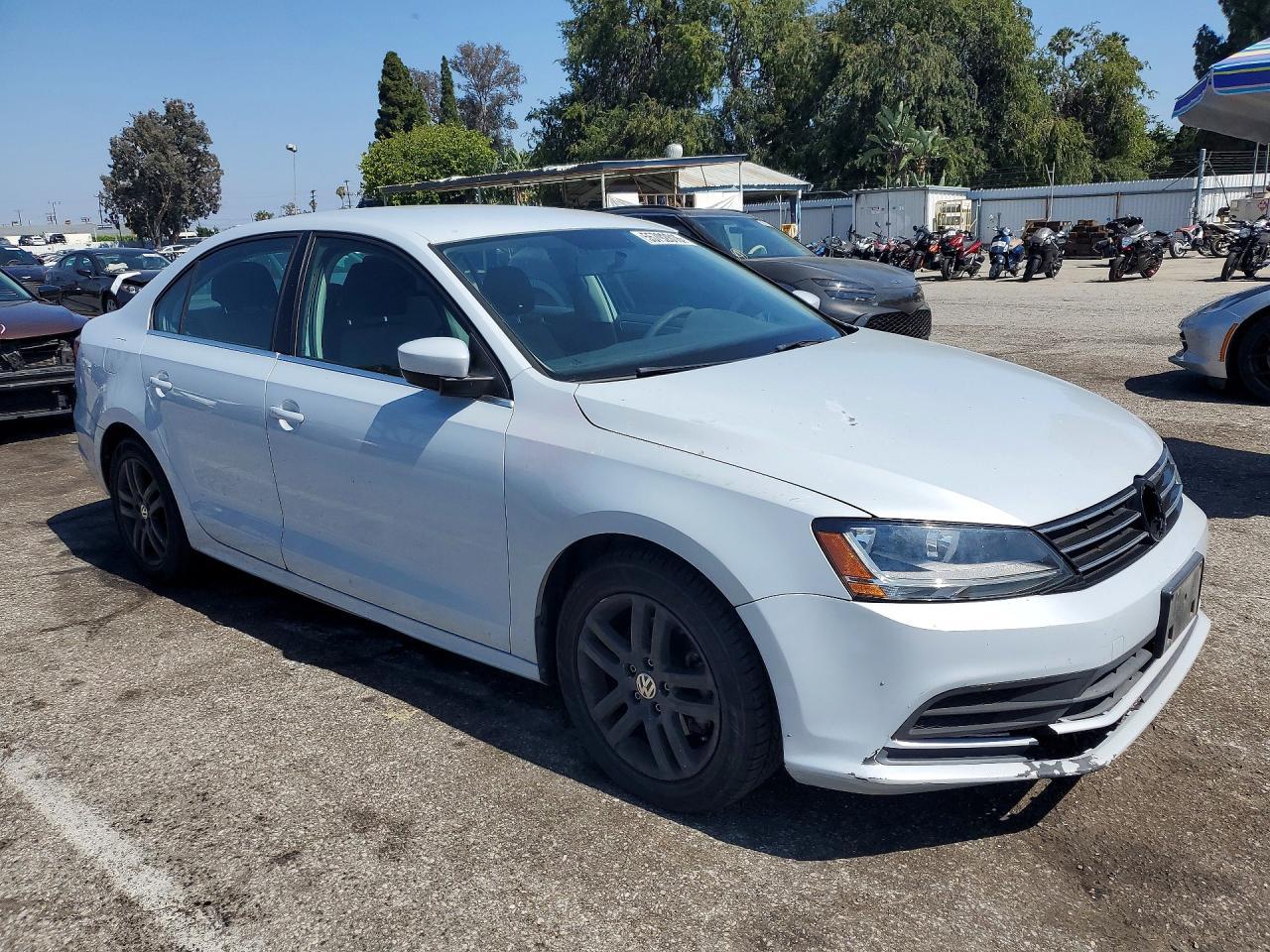 2017 Volkswagen Jetta S - Фото 4