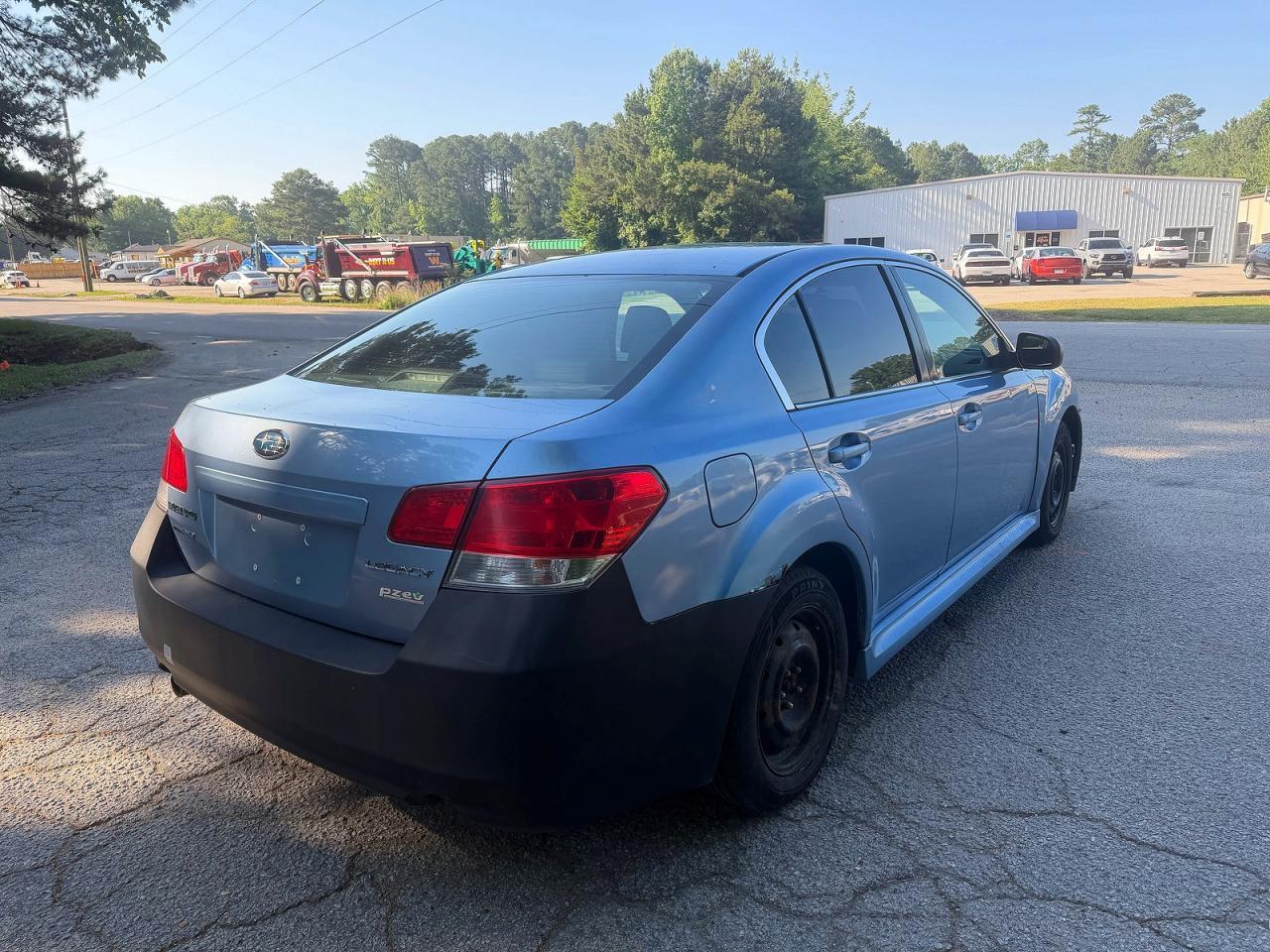 2011 Subaru Legacy 2.5I - Image 4
