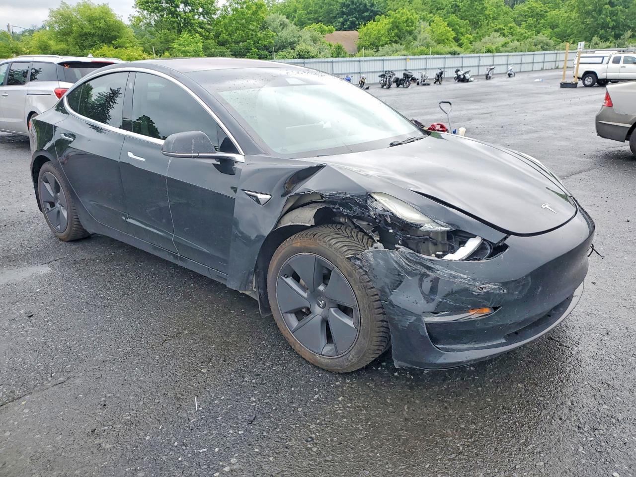 2018 Tesla Model 3 - Фото 4