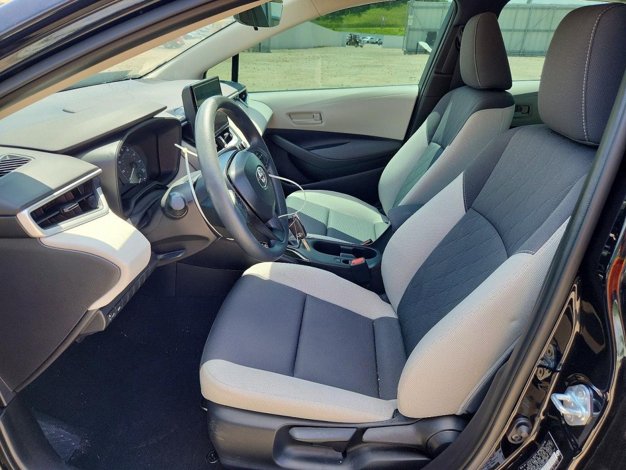 2025 Toyota Corolla Le - Фото 7