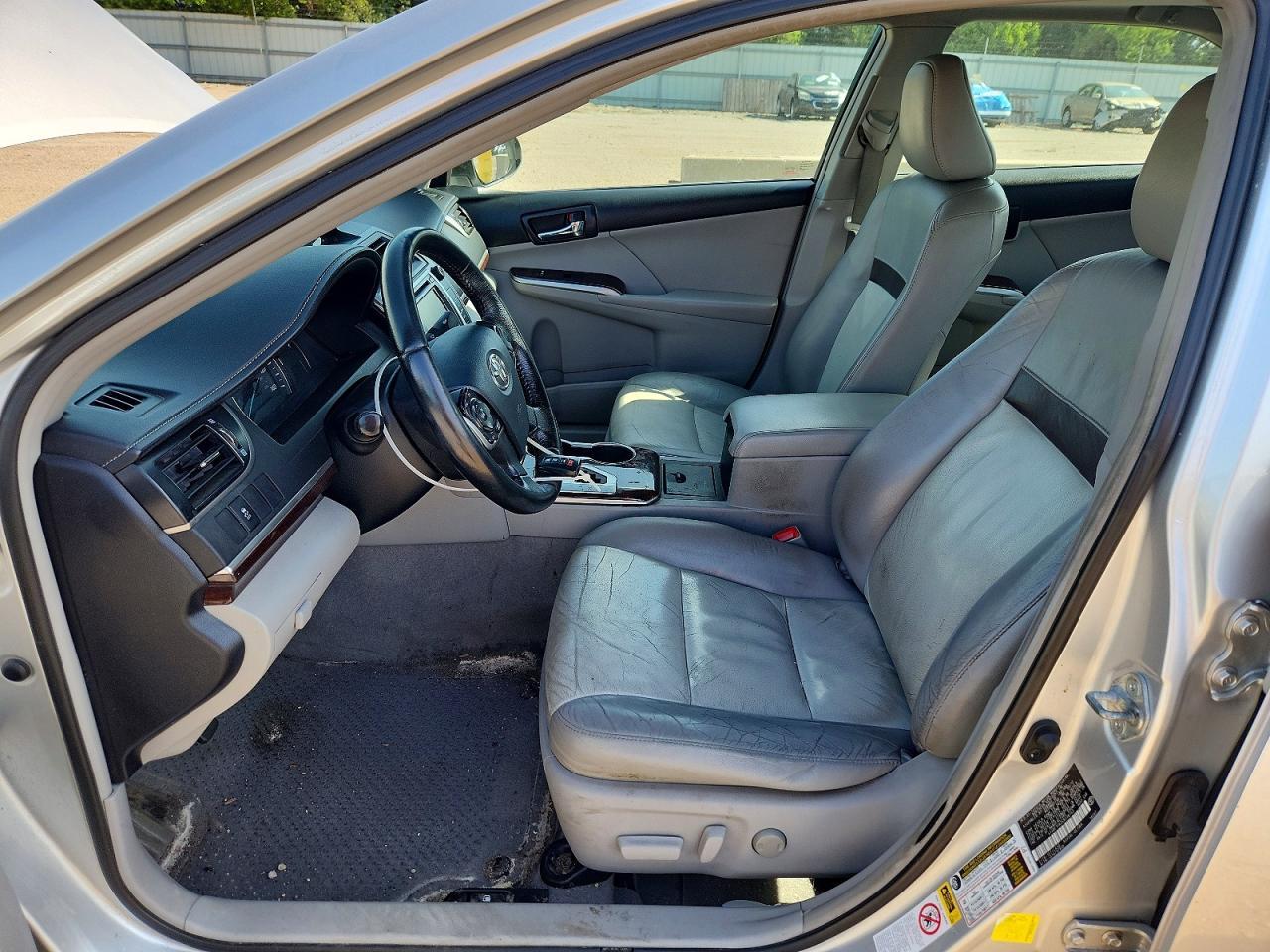 2012 Toyota Camry Xle - Image 7
