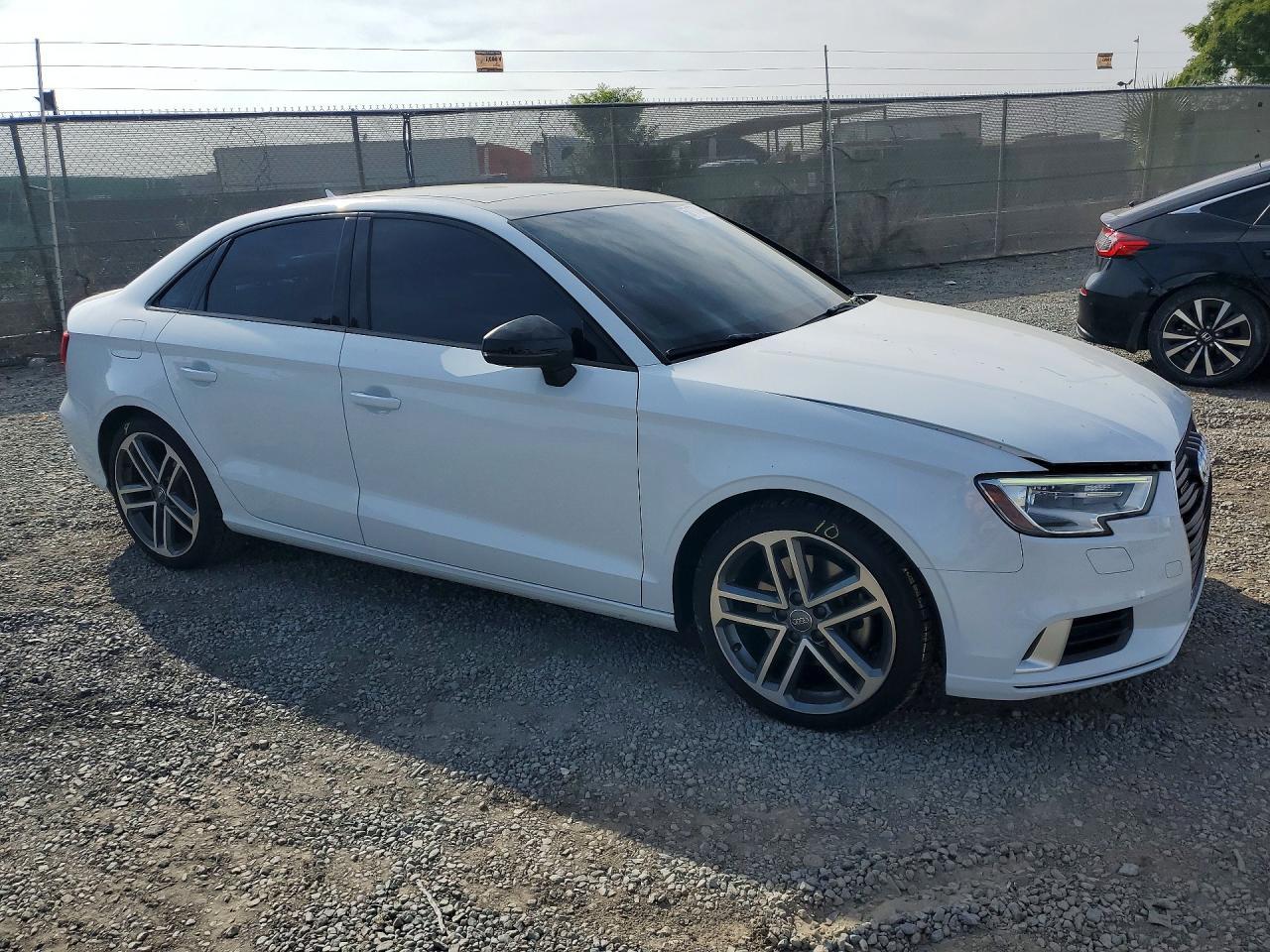 2017 Audi A3 Premium - Фото 4