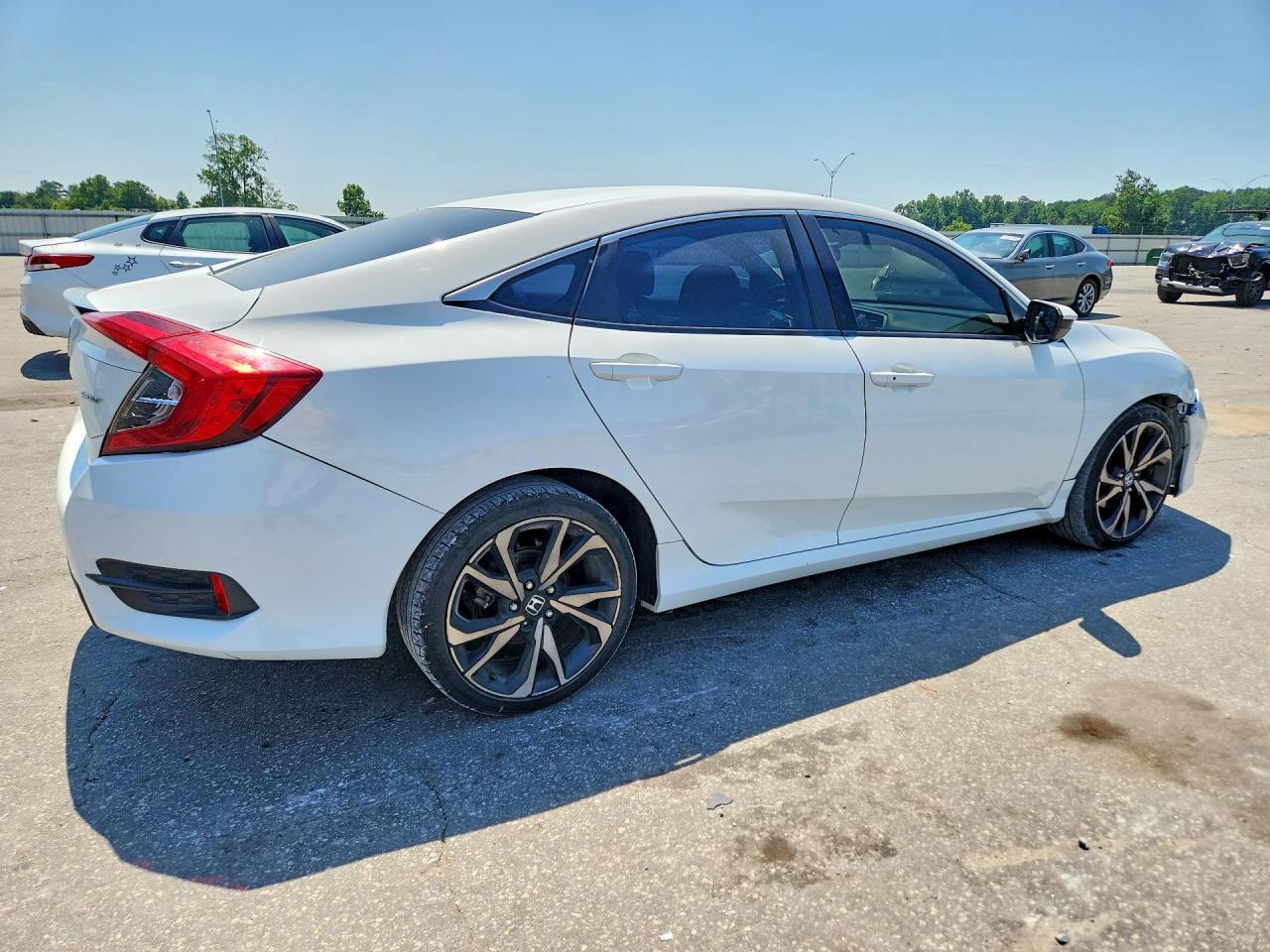 2021 Honda Civic Sport - Фото 3