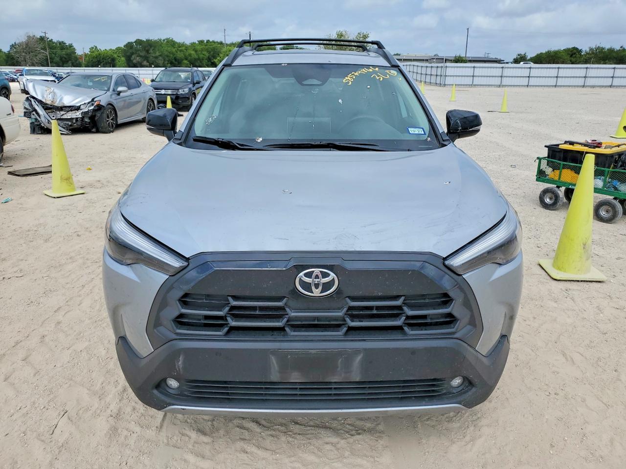 2026 Toyota Corolla Cross Xle - Image 5