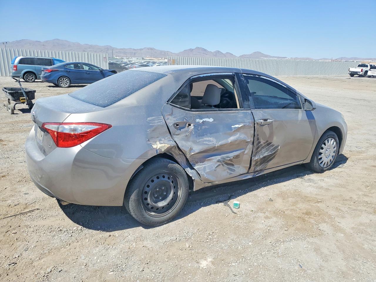 2015 Toyota Corolla Le - Image 3