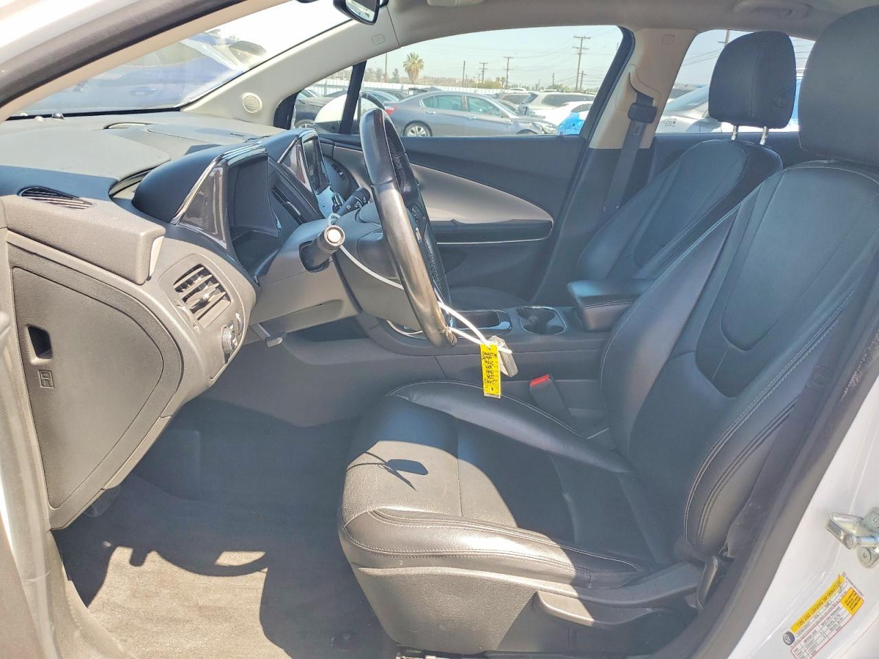 2015 Chevrolet Volt - Image 7