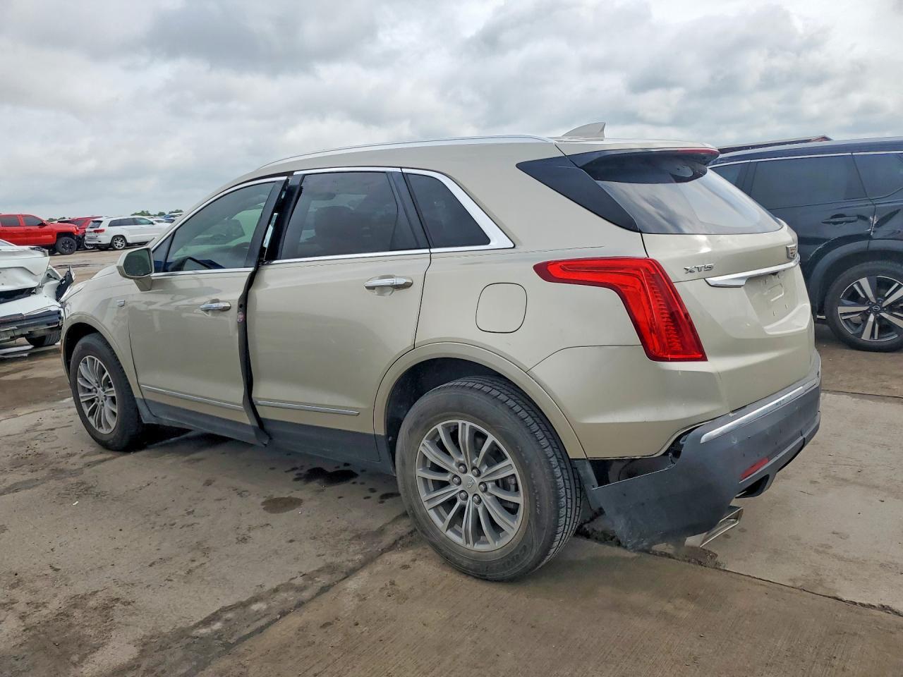 2017 Cadillac Xt5 Luxury - Фото 2