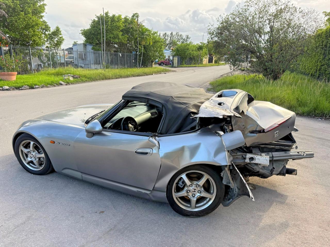 2003 Honda S2000 - Image 2