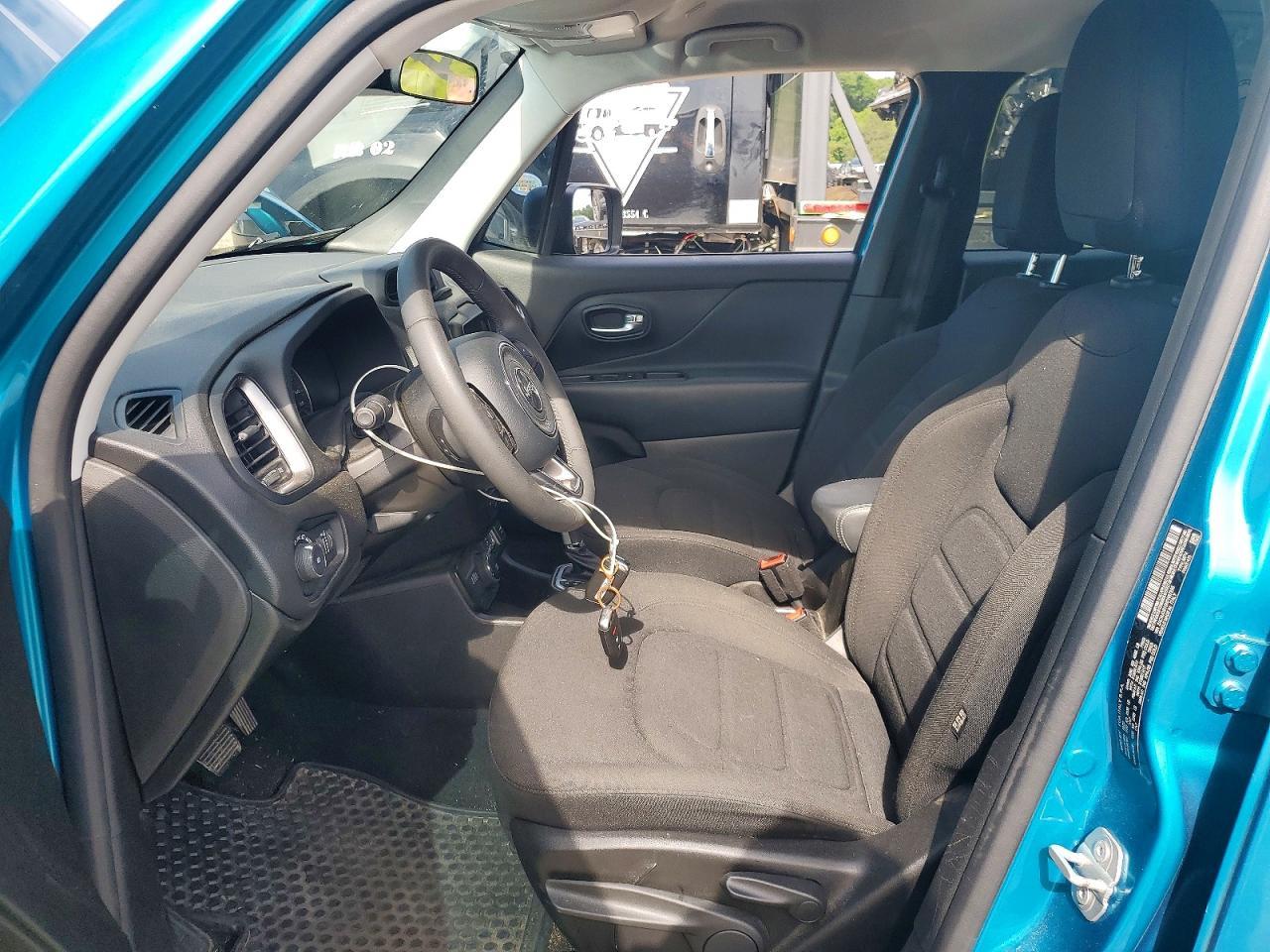 2022 Jeep Renegade Latitude - Image 7