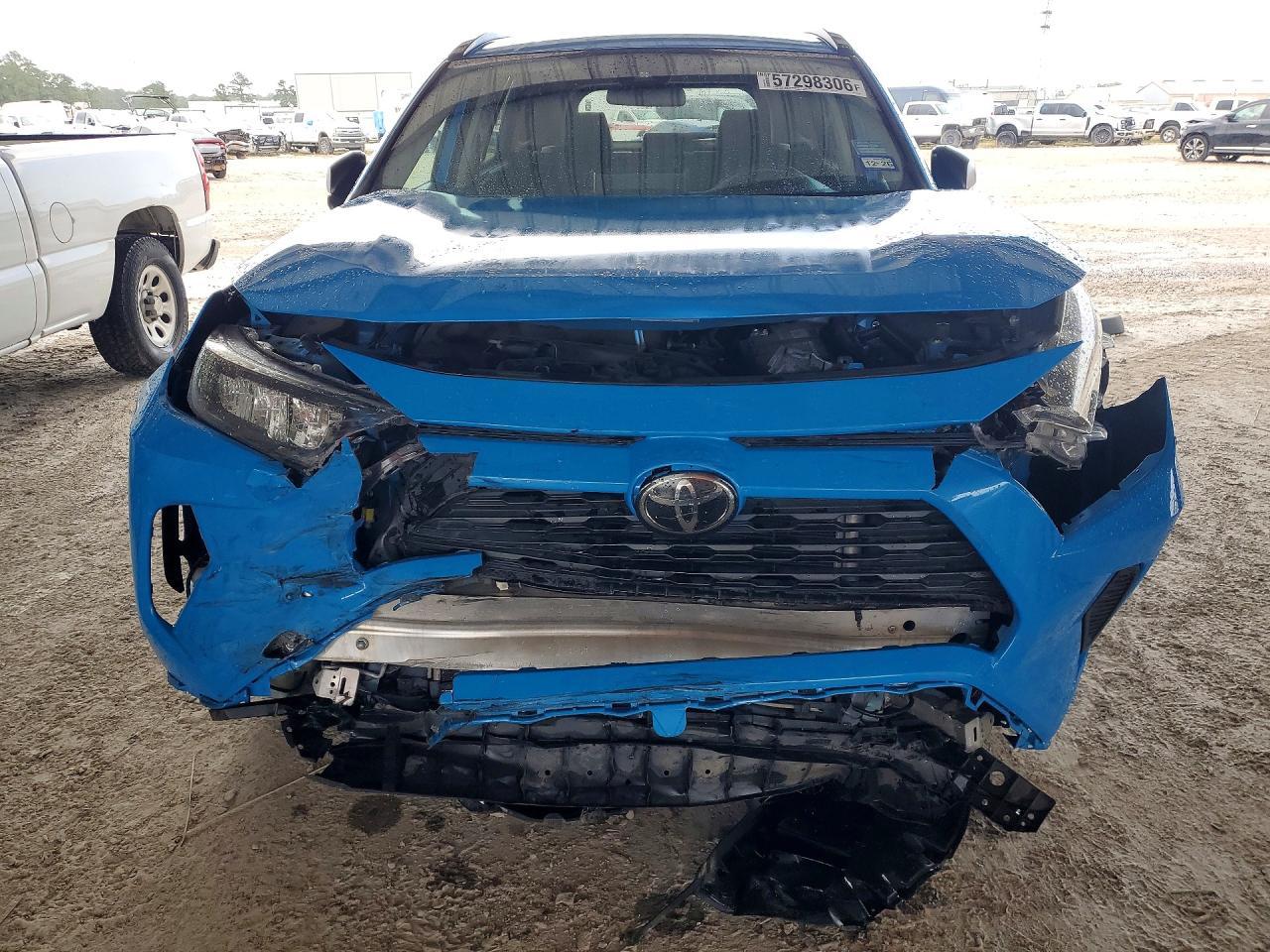 2019 Toyota Rav4 Le - Image 5