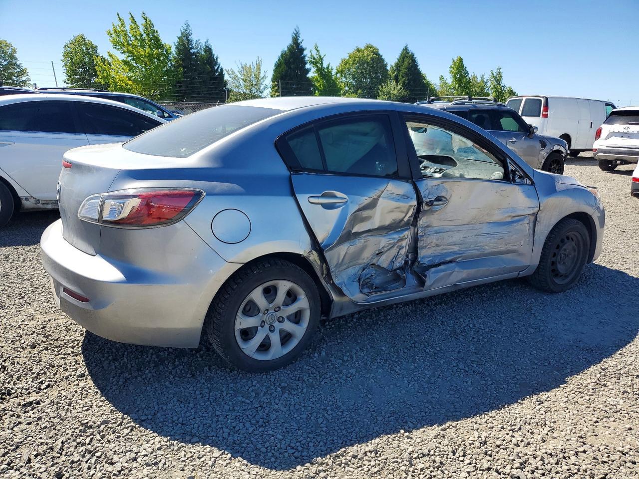 2013 Mazda 3 I - Фото 3