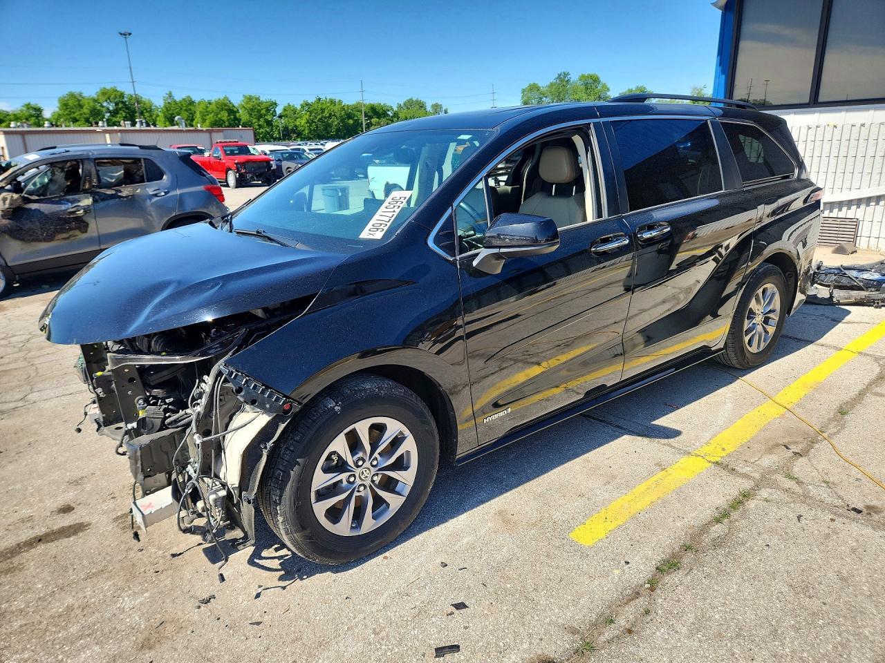 2021 Toyota Sienna Xle