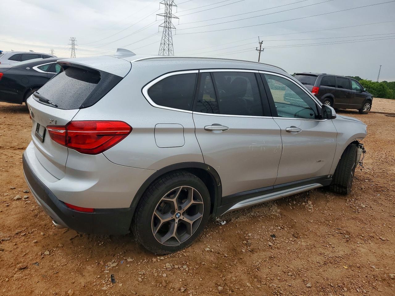 2018 BMW X1 xDrive28I - Фото 3