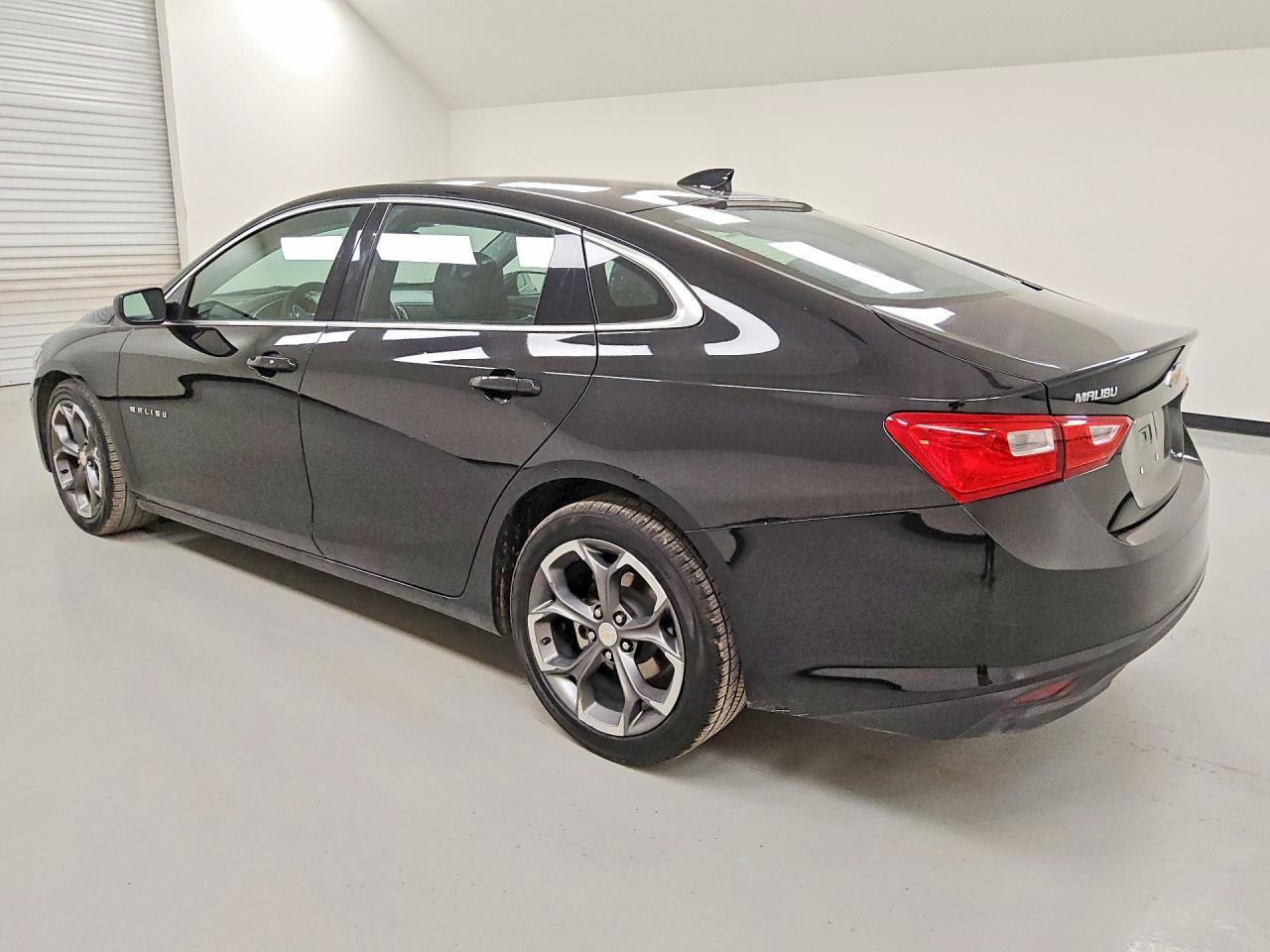 2023 Chevrolet Malibu Lt - Image 2
