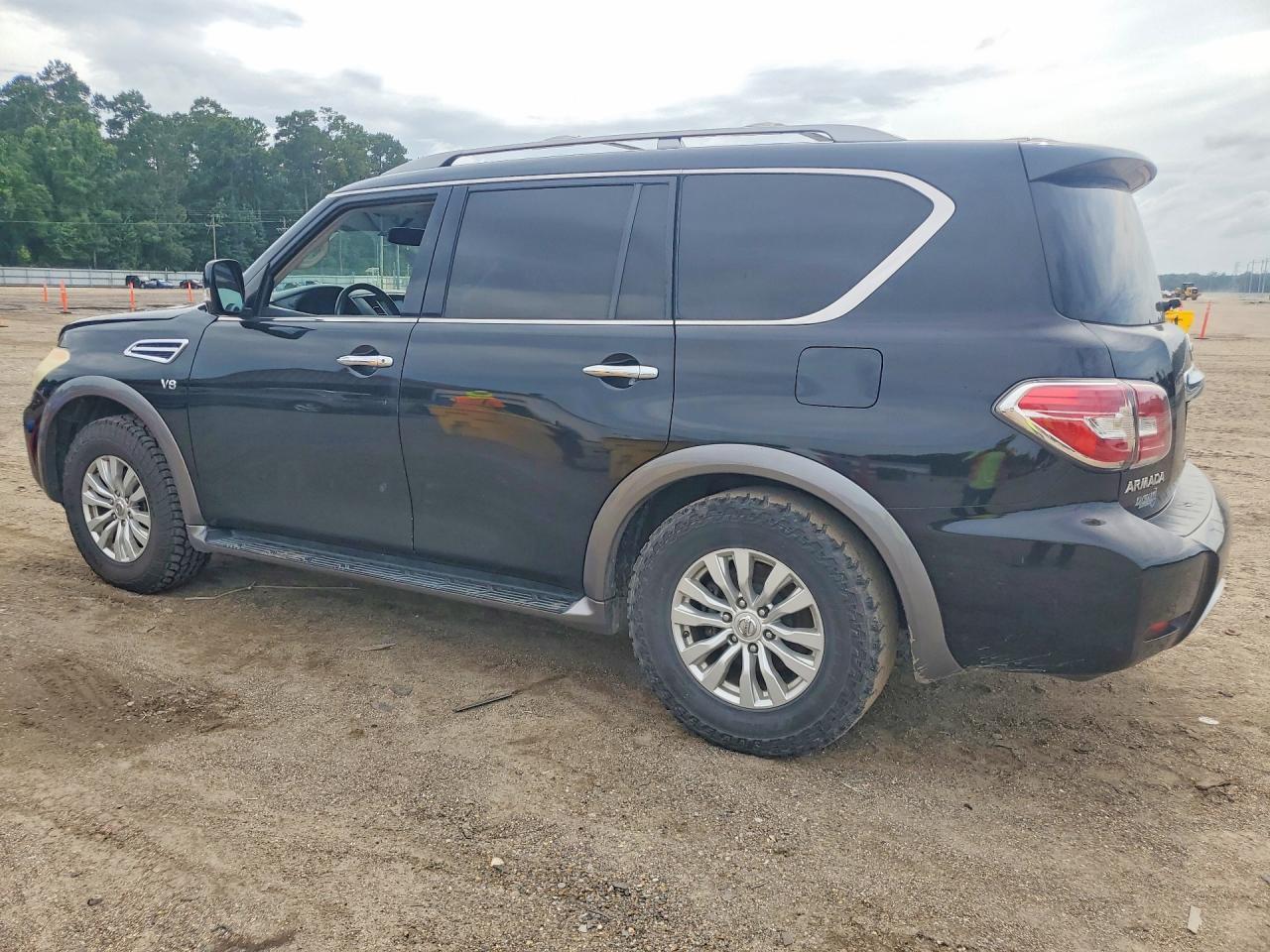 2018 Nissan Armada Sv - Image 2