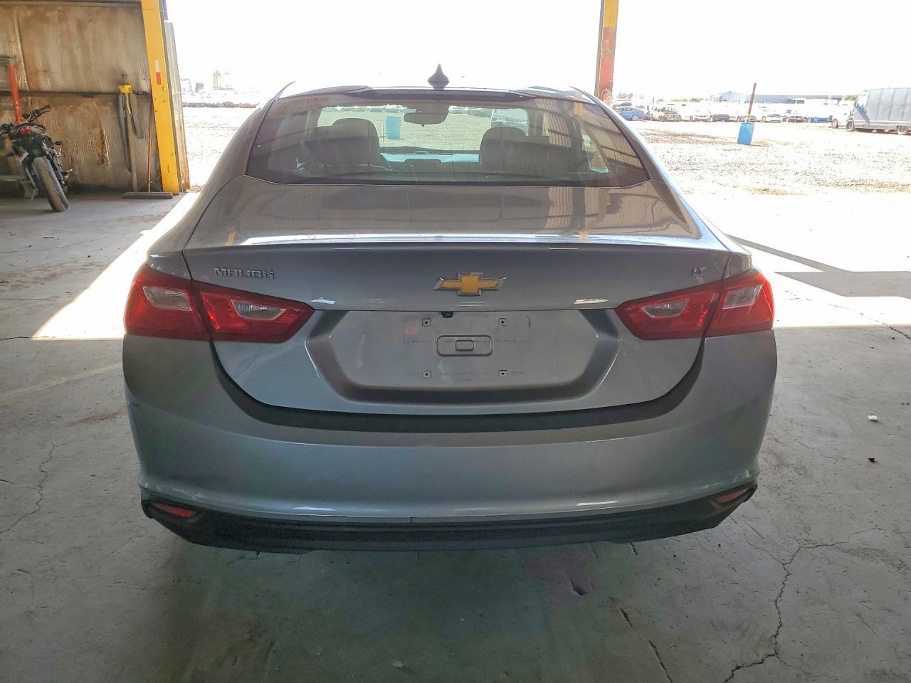 2023 Chevrolet Malibu Lt - Image 6