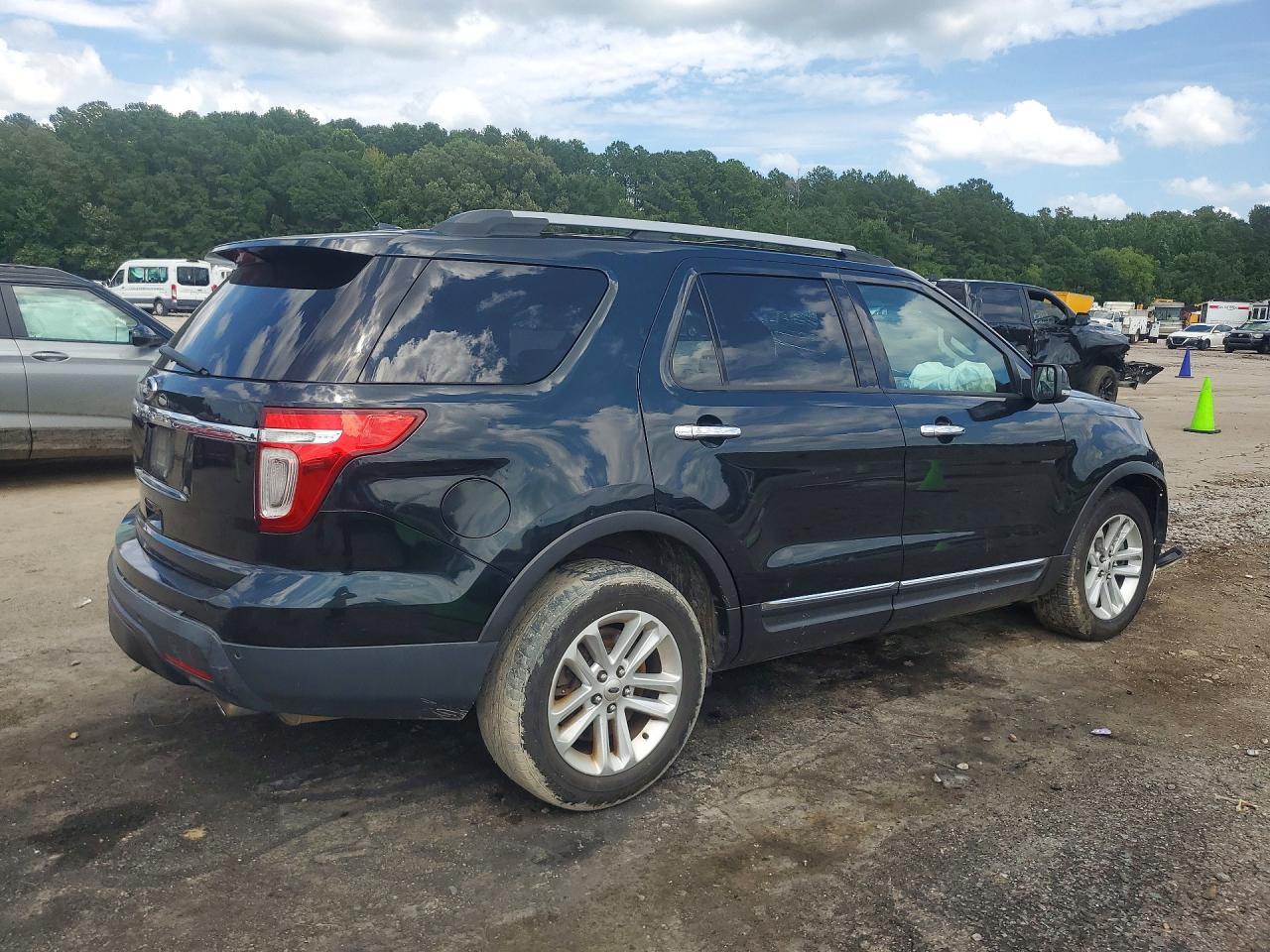 2014 Ford Explorer Xlt - Image 3