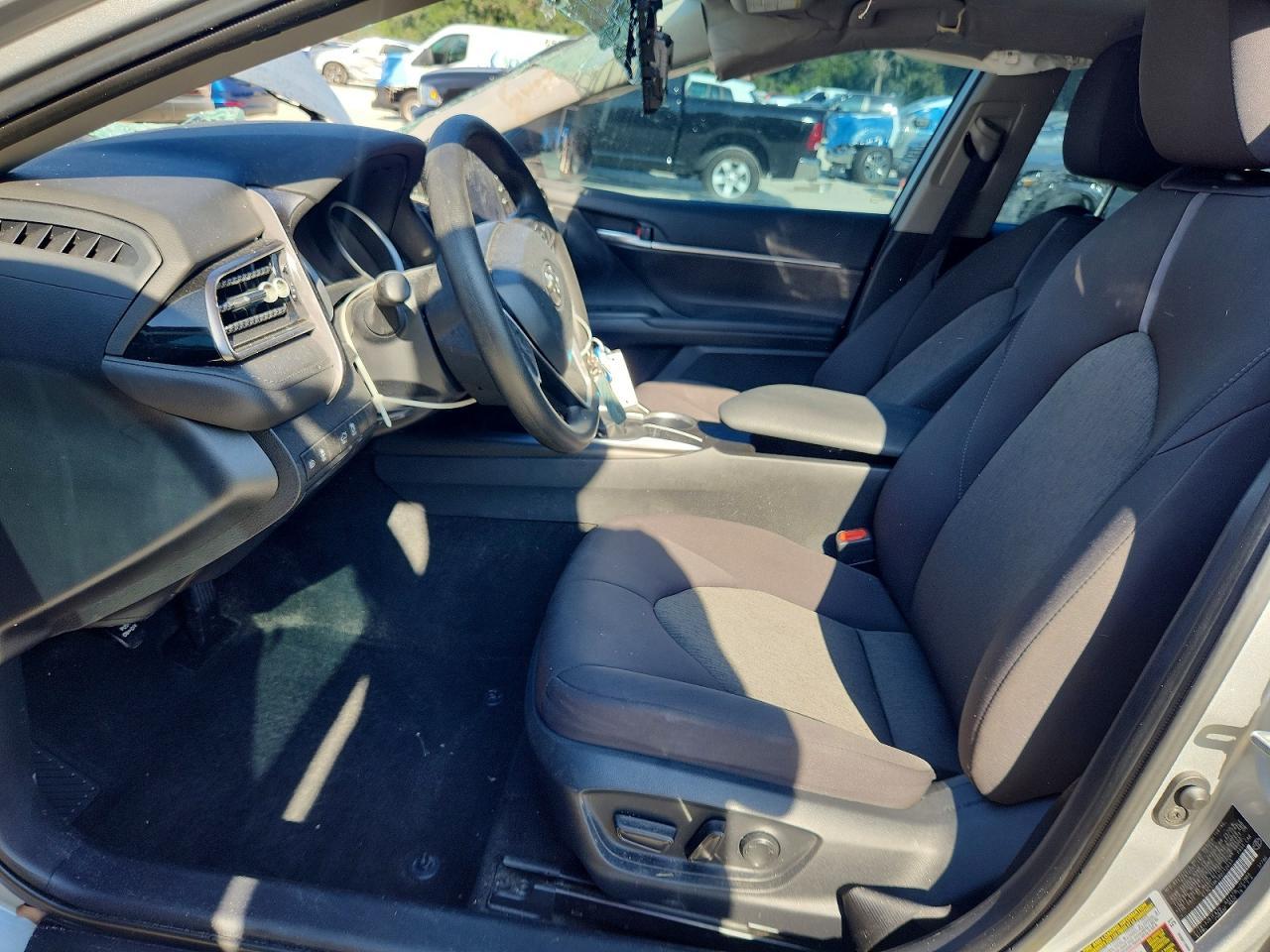 2024 Toyota Camry Le - Фото 7
