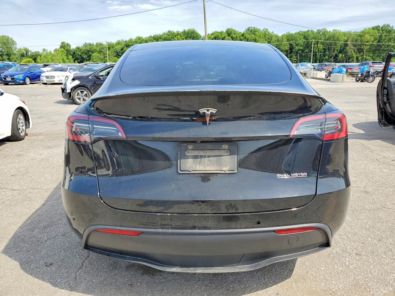 2022 Tesla Model Y - Фото 6