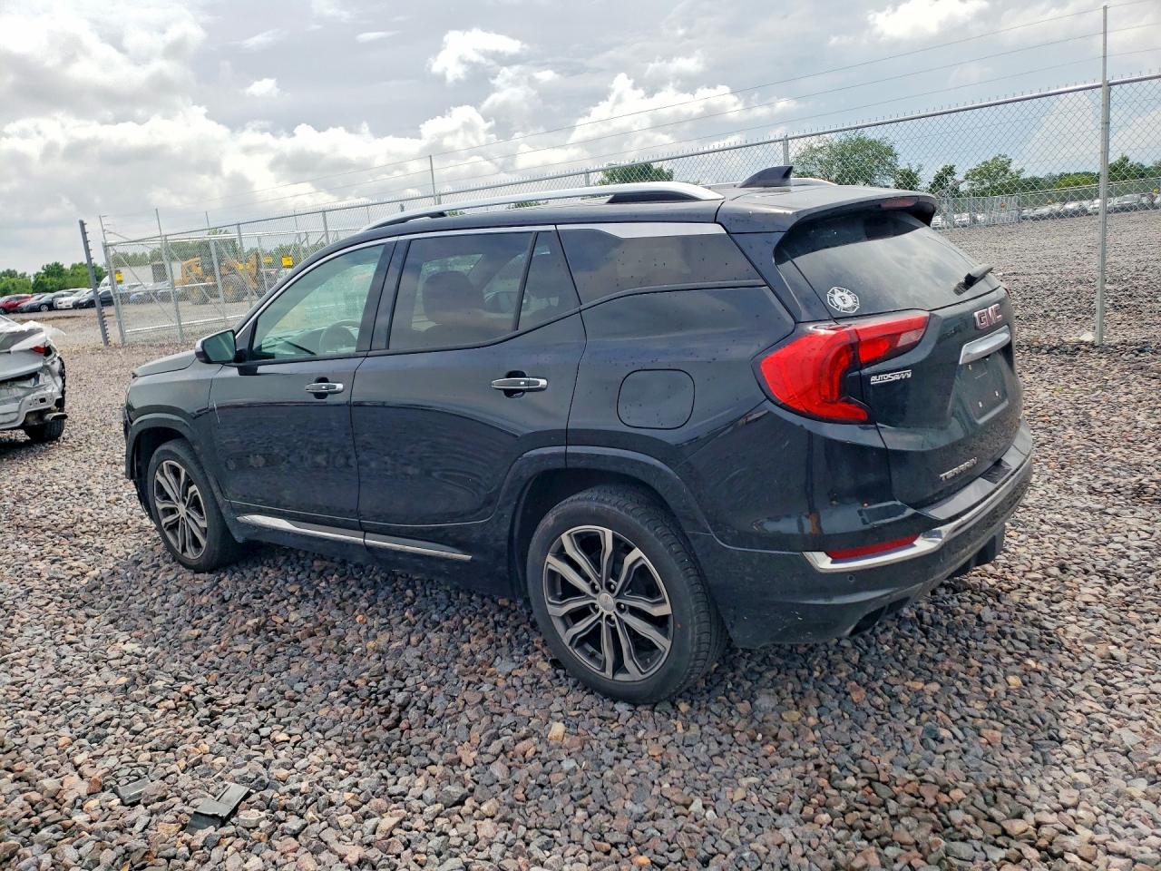 2019 GMC Terrain Denali - Фото 2