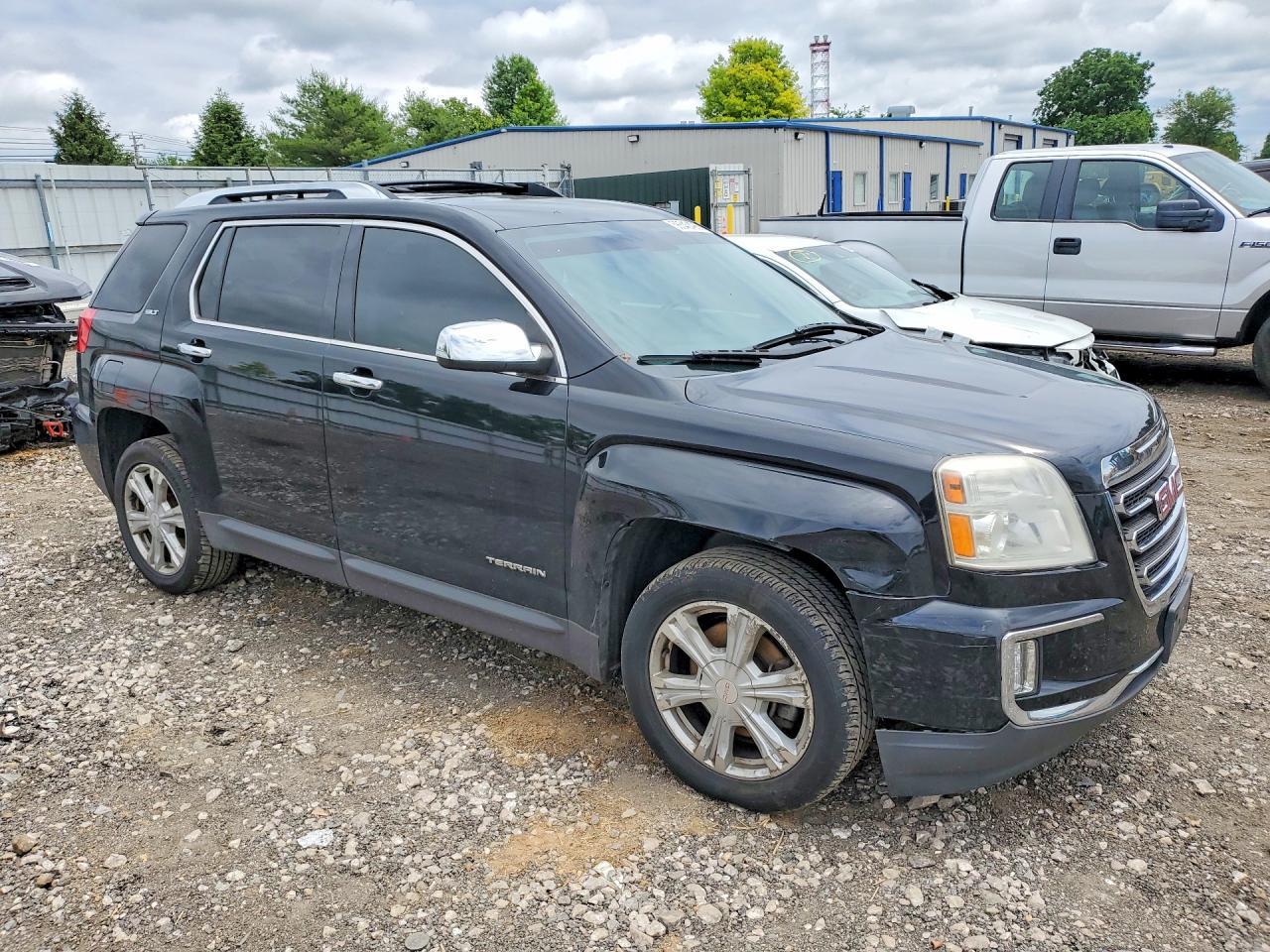 2017 GMC Terrain Slt - Image 4