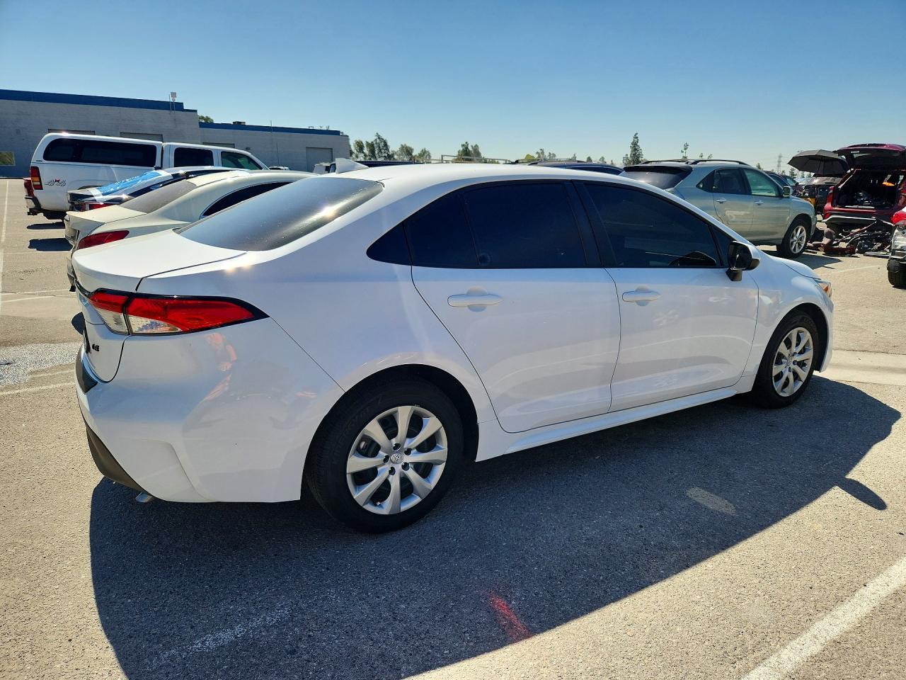2025 Toyota Corolla Le - Фото 3