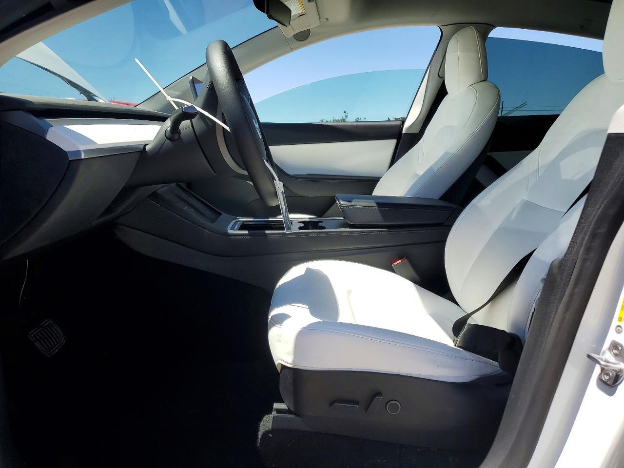 2022 Tesla Model Y - Фото 7